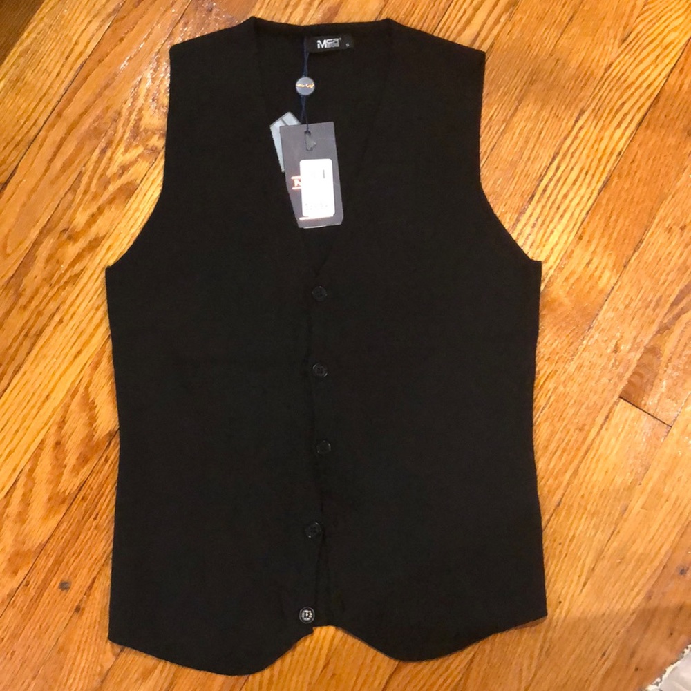 Black Sweater vest ( Small)